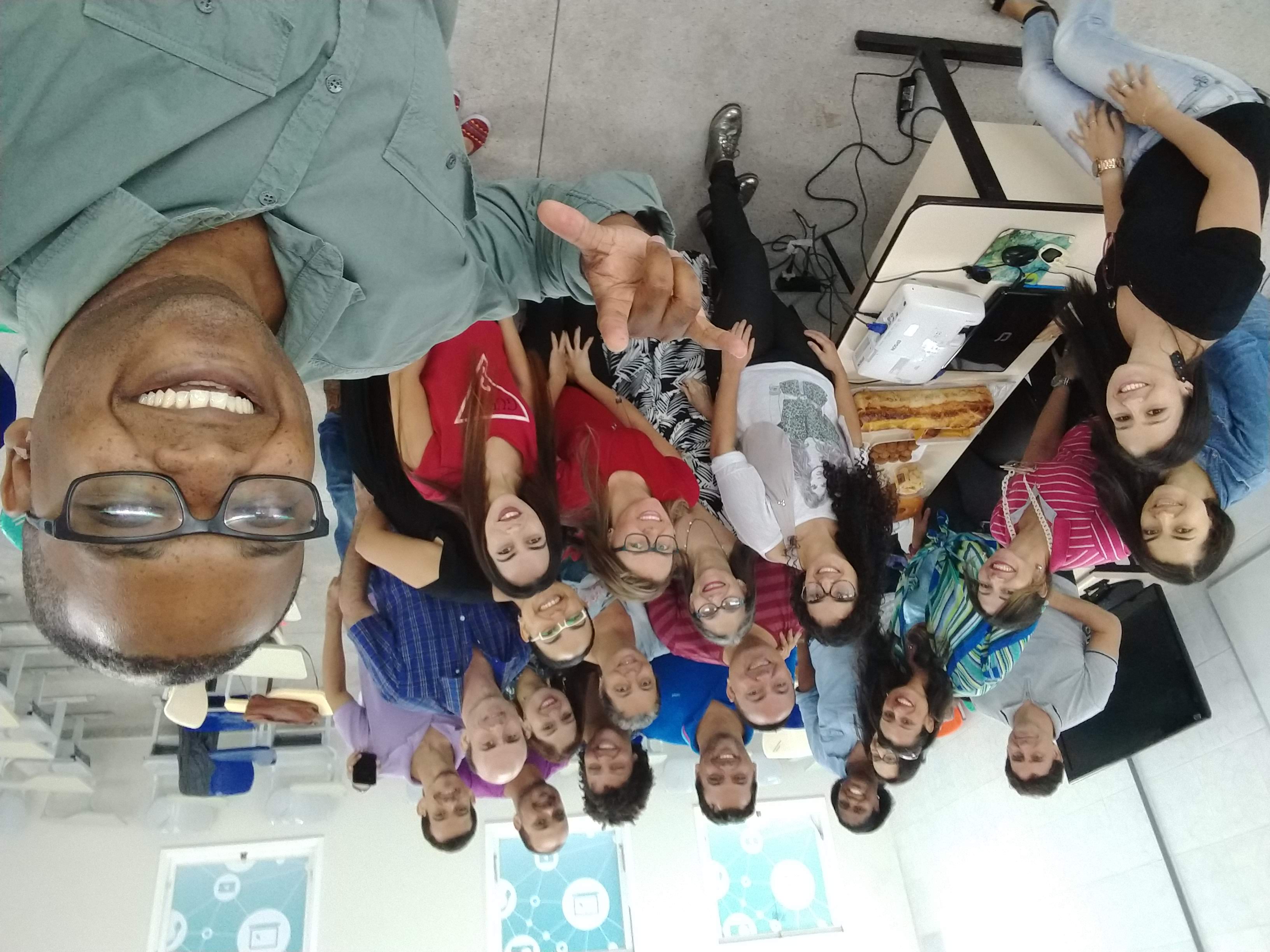 Curso de Libras para funcionários da UFBA.jpg